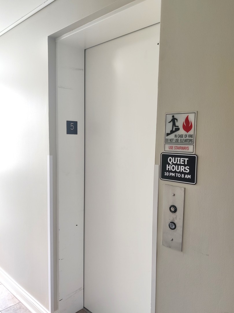 2026 North 3372nd Road, Unit 503 Ottawa, IL 61350 - Photo 19 of 49 a view of an entryway with hallway