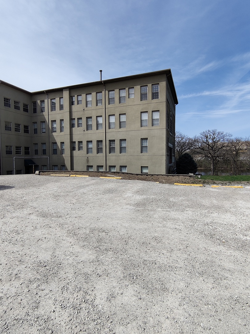 2026 North 3372nd Road, Unit 503 Ottawa, IL 61350 - Photo 2 of 49