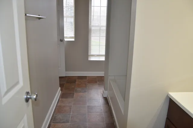 $1,425 | 2026 North 3372nd Road, Unit 503, Ottawa, IL 61350