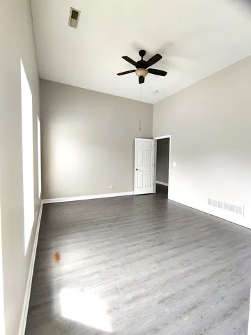 $1,425 | 2026 North 3372nd Road, Unit 503, Ottawa, IL 61350