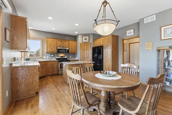 $609,900 | 20607 Jupiter Path, Lakeville, MN 55044