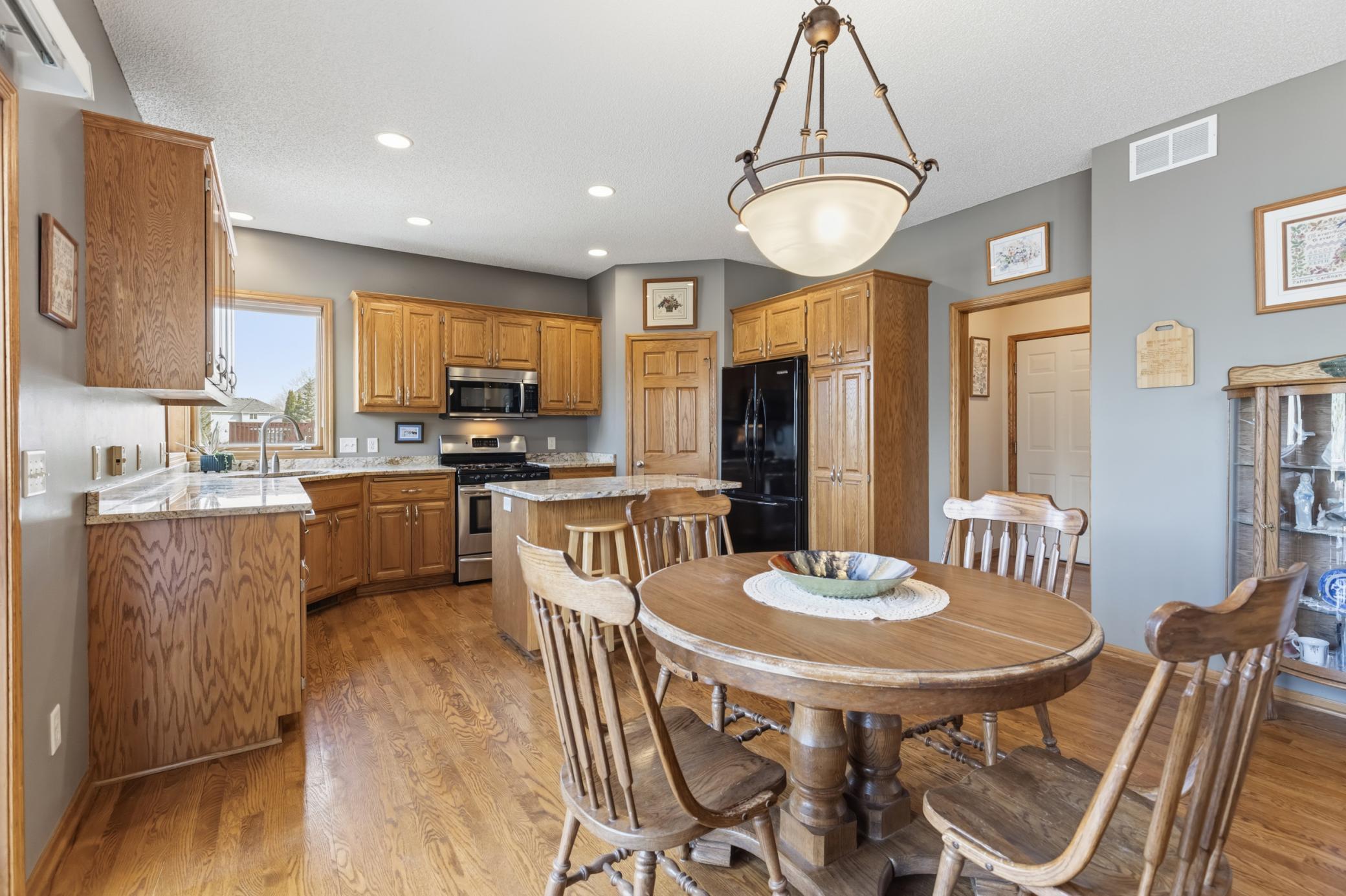 20607 Jupiter Path Lakeville, MN 55044 - Photo 8 of 48