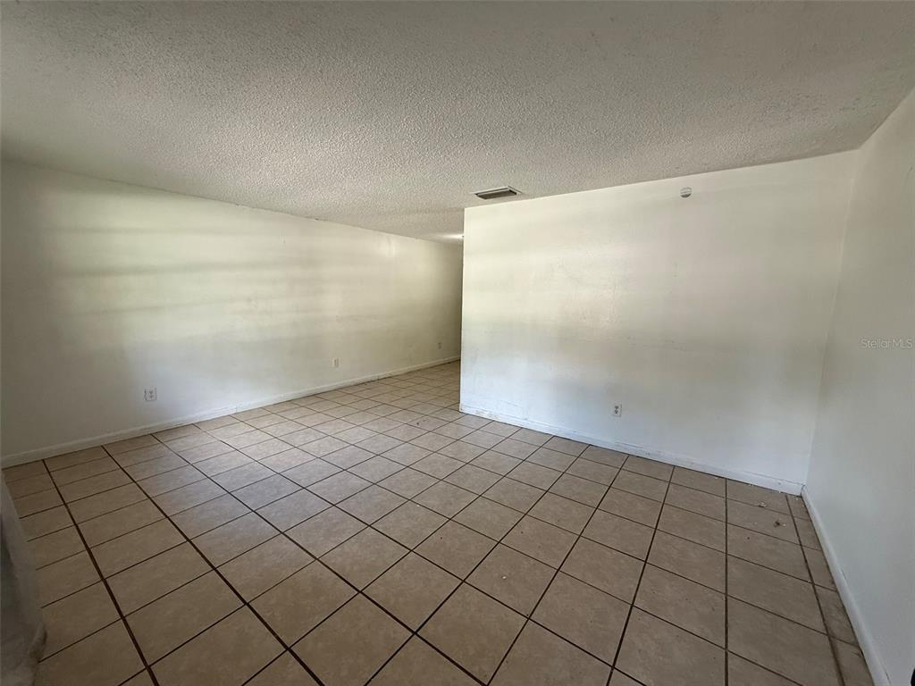 1008 Melrose Street, Unit B Seffner, FL 33584 - Photo 6 of 17