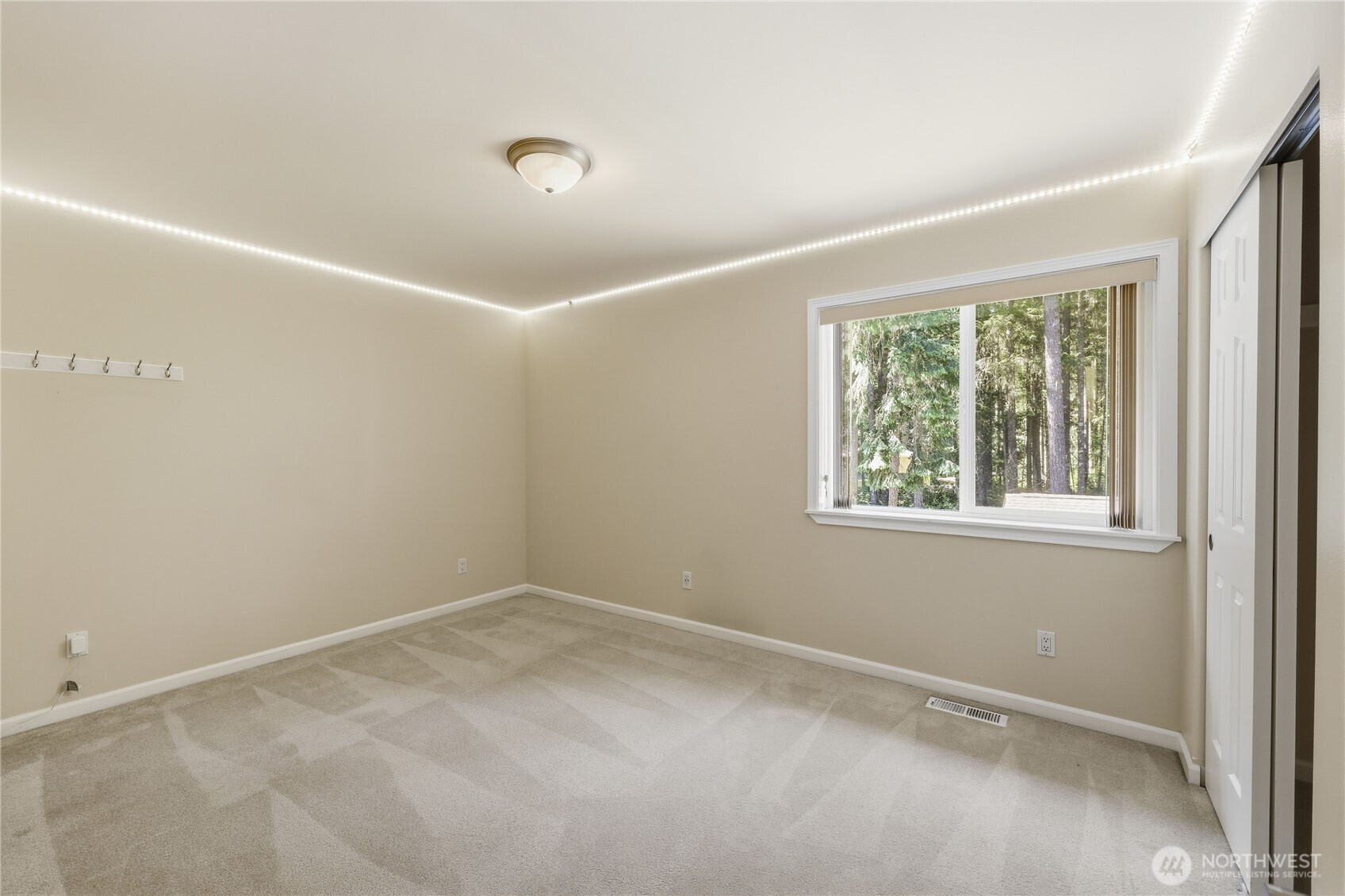 4354 Northwest Westgate Road Silverdale, WA 98383 - Photo 27 of 40 an empty room with a window