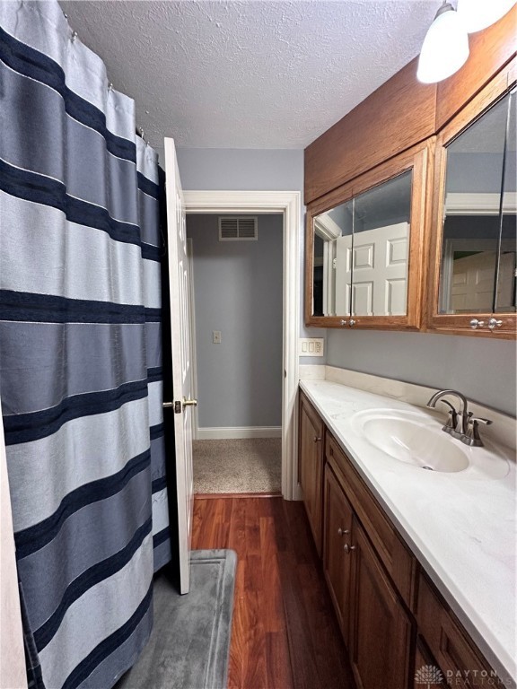 4100 Dayton Springfield Road Springfield, OH 45502 - Photo 26 of 69 Hall Bath