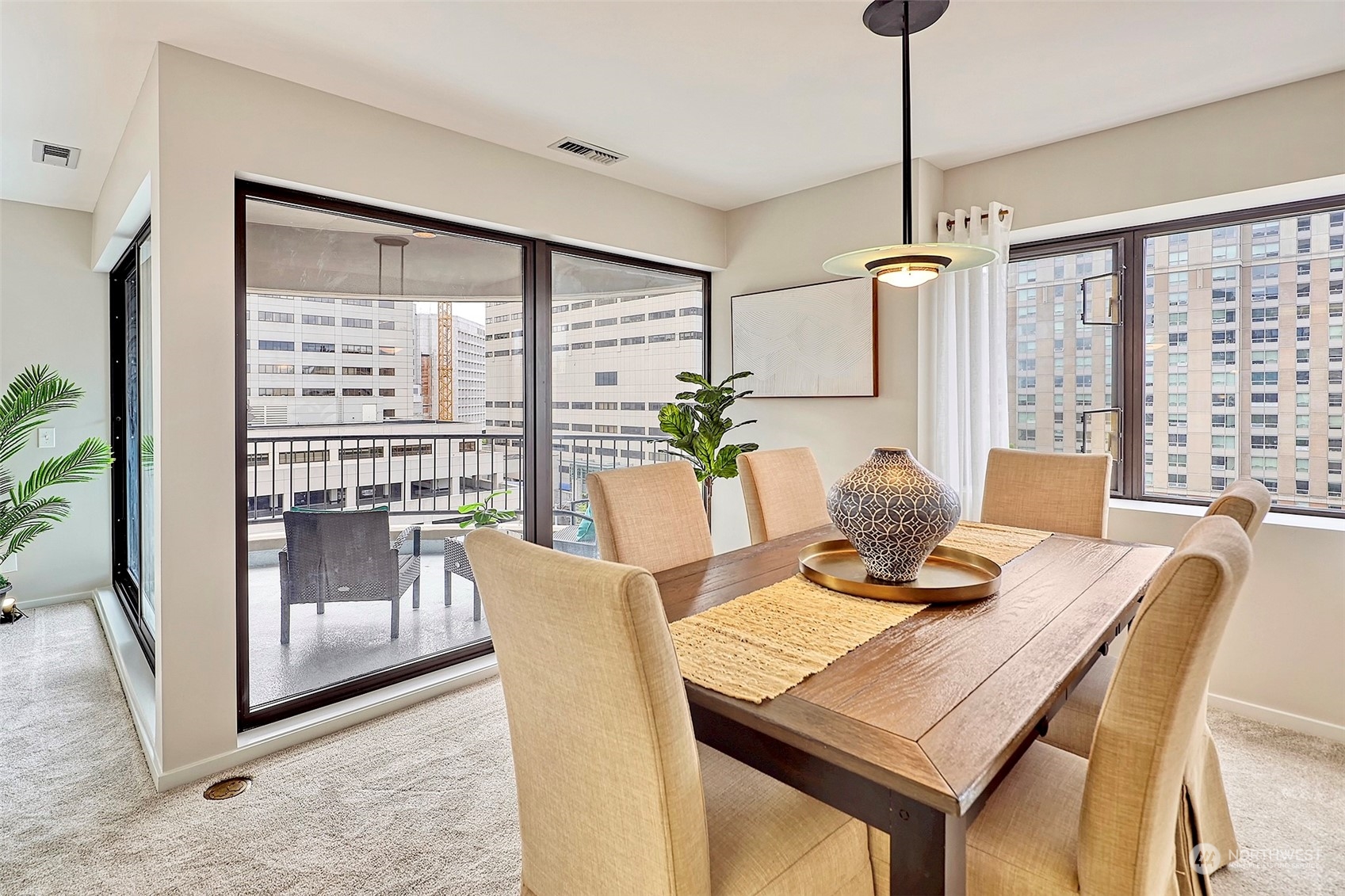 1301 Spring Street, Unit 8D Seattle, WA 98104 - Photo 9 of 39 Gallery Image 9