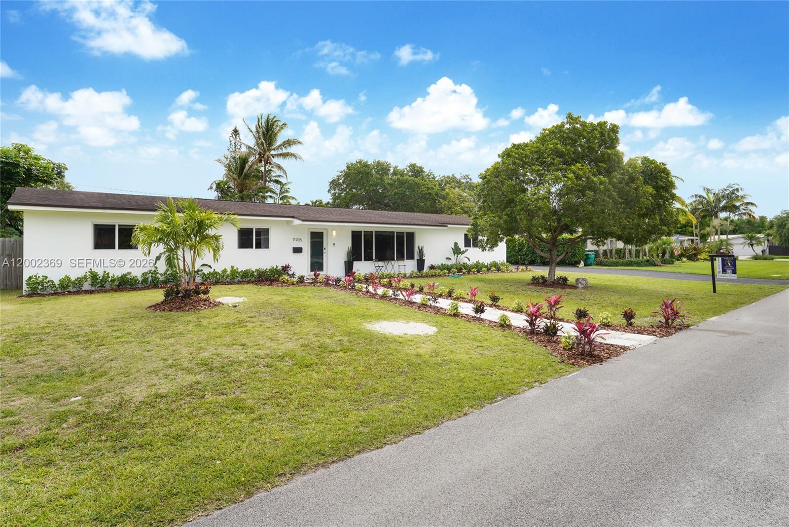 11705 Southwest 97th Court Miami, FL 33176 - Photo 10 of 30