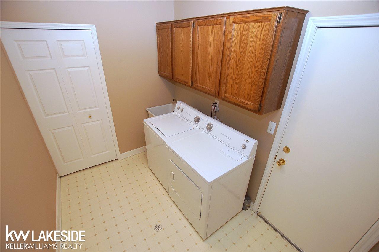 49536 Roxbury Court Utica, MI 48315 - Photo 19 of 20