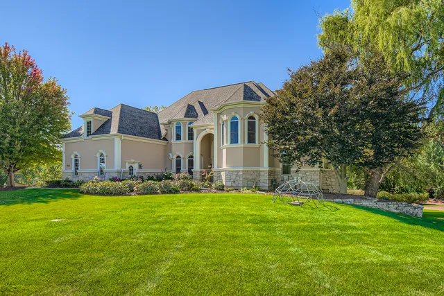 $1,250,000 | 3513 Deep Wood Drive, Crystal Lake, IL 60012