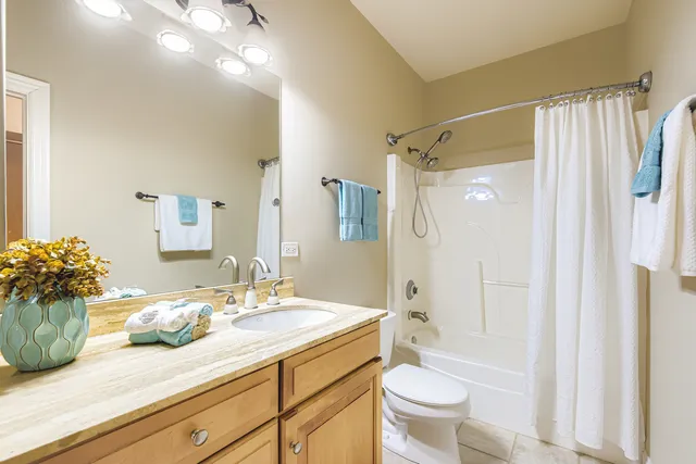 $1,250,000 | 3513 Deep Wood Drive, Crystal Lake, IL 60012