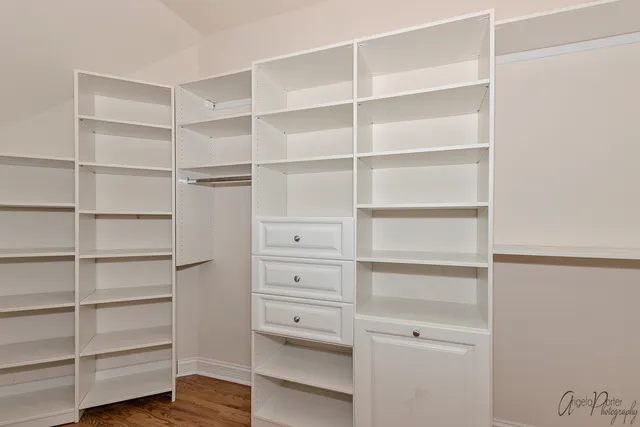 $1,250,000 | 3513 Deep Wood Drive, Crystal Lake, IL 60012