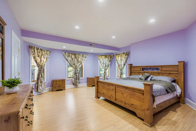 $1,250,000 | 3513 Deep Wood Drive, Crystal Lake, IL 60012