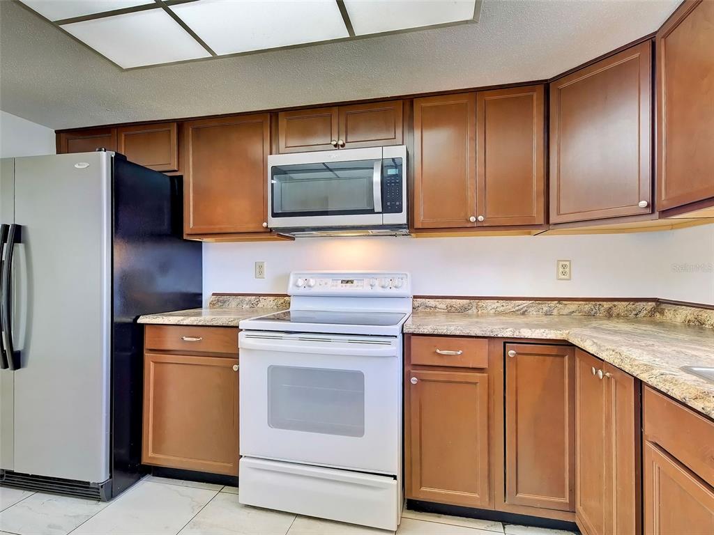 499 Albee Farm Road, Unit V11 Venice, FL 34285 - Photo 7 of 39