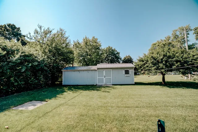 $99,900 | 100 West Herron Court, Watseka, IL 60970