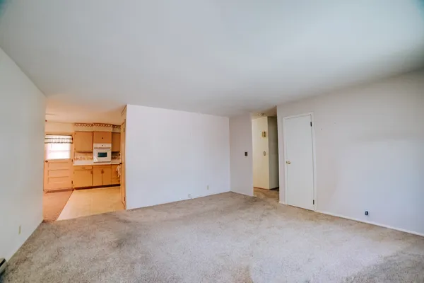$99,900 | 100 West Herron Court, Watseka, IL 60970