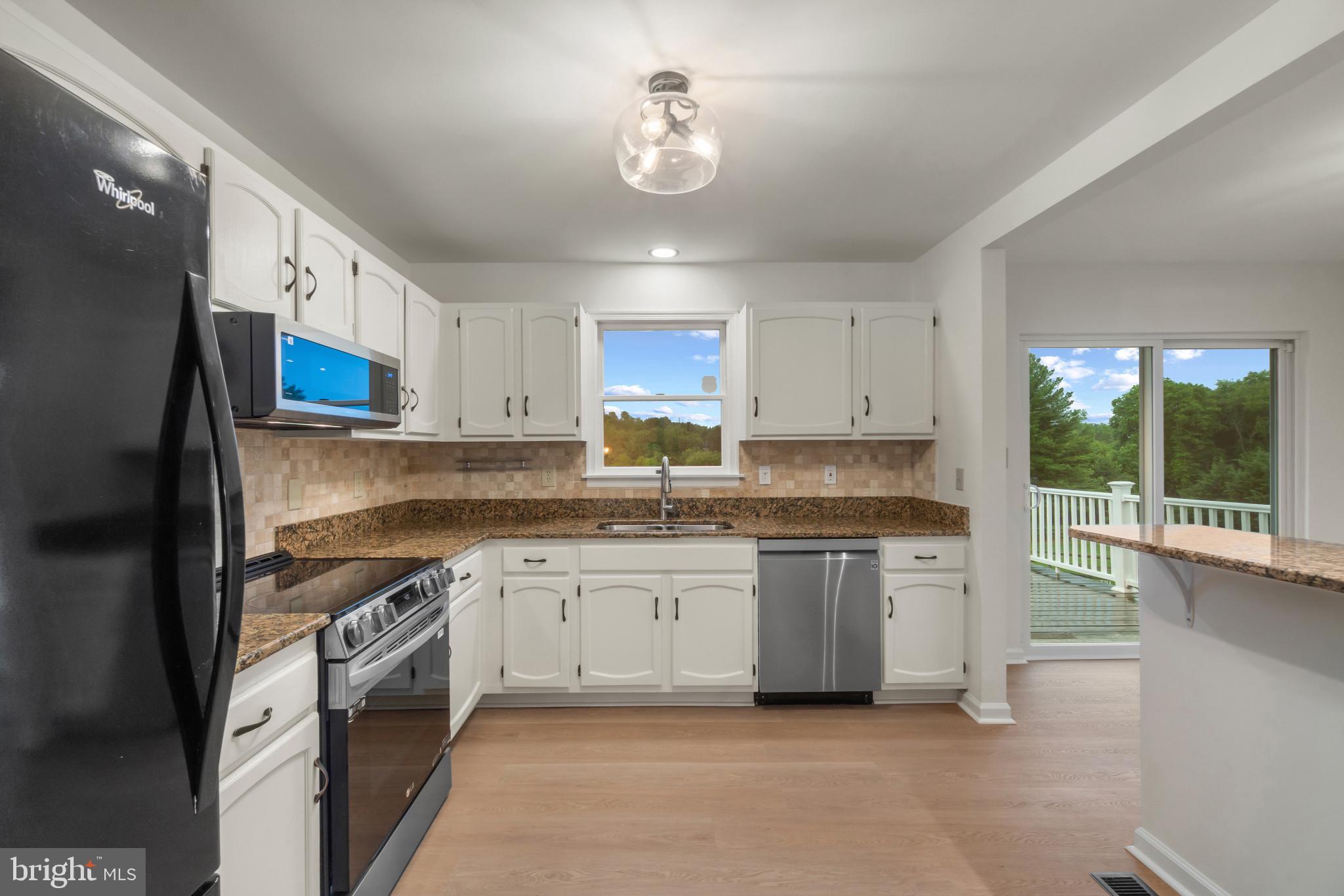 2217 Ridgemont Drive Finksburg, MD 21048 - Photo 16 of 39 Kitchen with stainless steel appliances