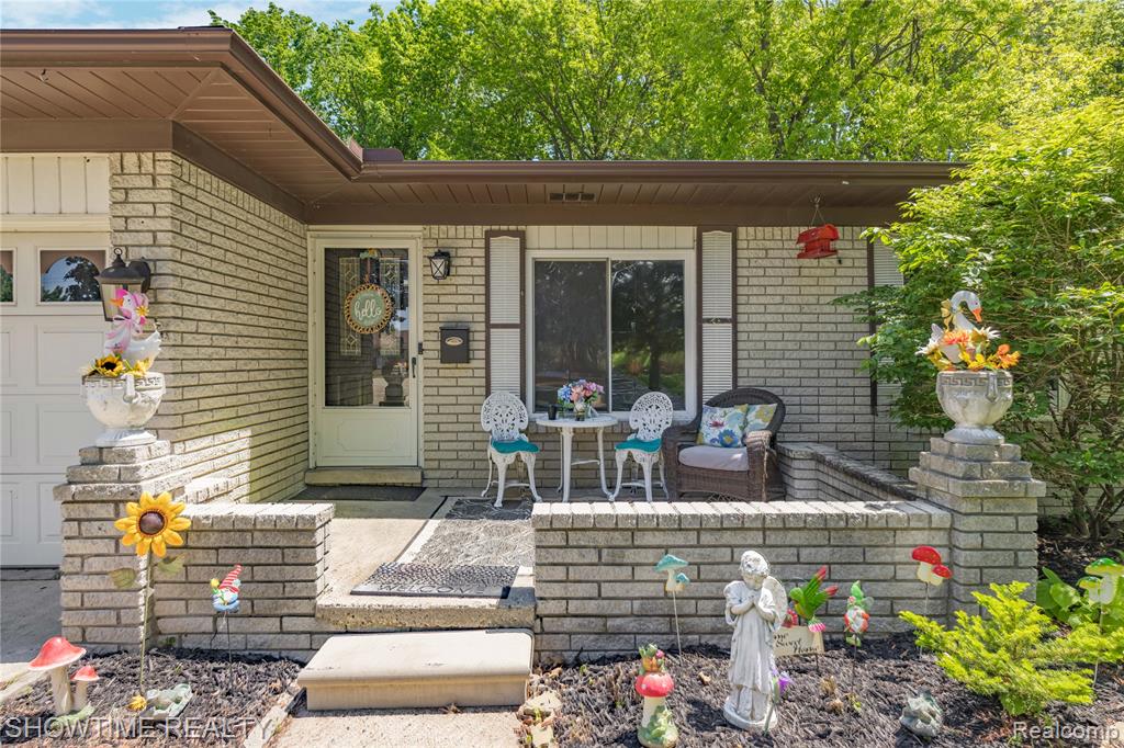 31720 Kelly Road Roseville, MI 48066 - Photo 3 of 42