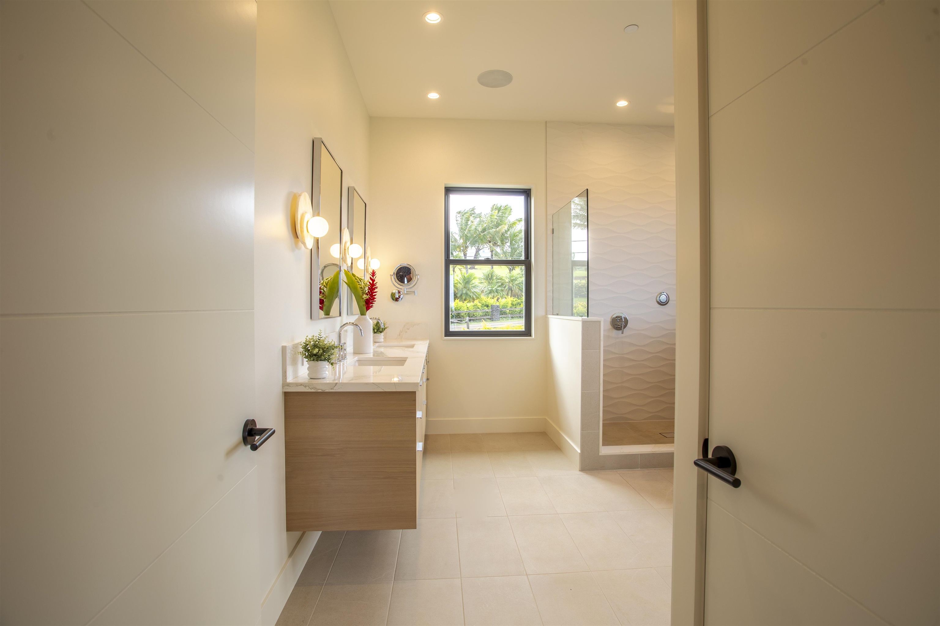 111 Mehana Road, Unit A Haiku, HI 96708 - Photo 23 of 41 a bathroom with a bathtub and shower