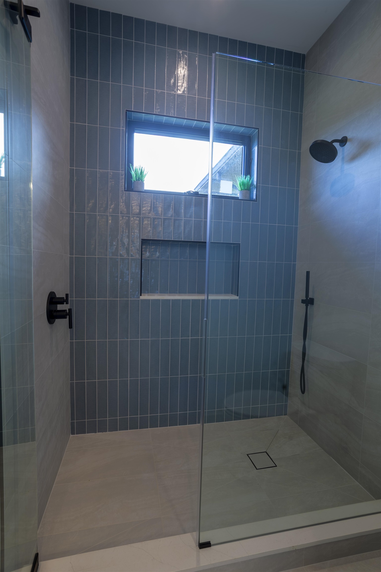 111 Mehana Road, Unit A Haiku, HI 96708 - Photo 34 of 41 a bathroom with a shower