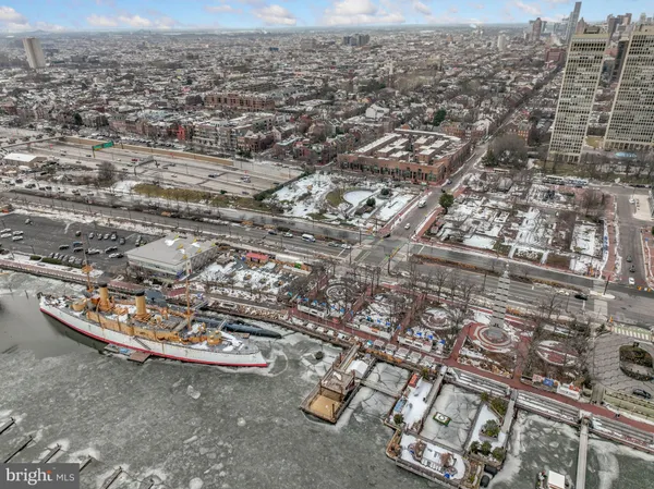 $1,050,000 | 512 South Front Street, Unit 2, Philadelphia, PA 19147