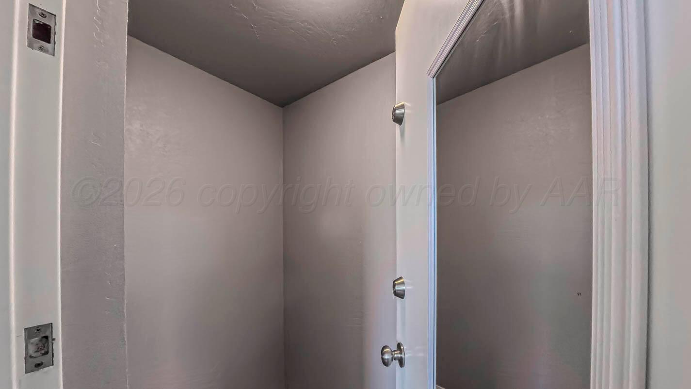 8903 Canton Court Amarillo, TX 79119 - Photo 18 of 26 a view of a hallway