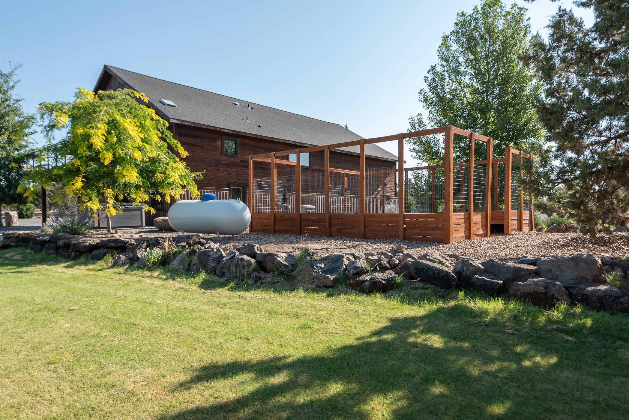 65025 Hunnell Road Bend, OR 97703 - Photo 35 of 50 36Back of garden bed