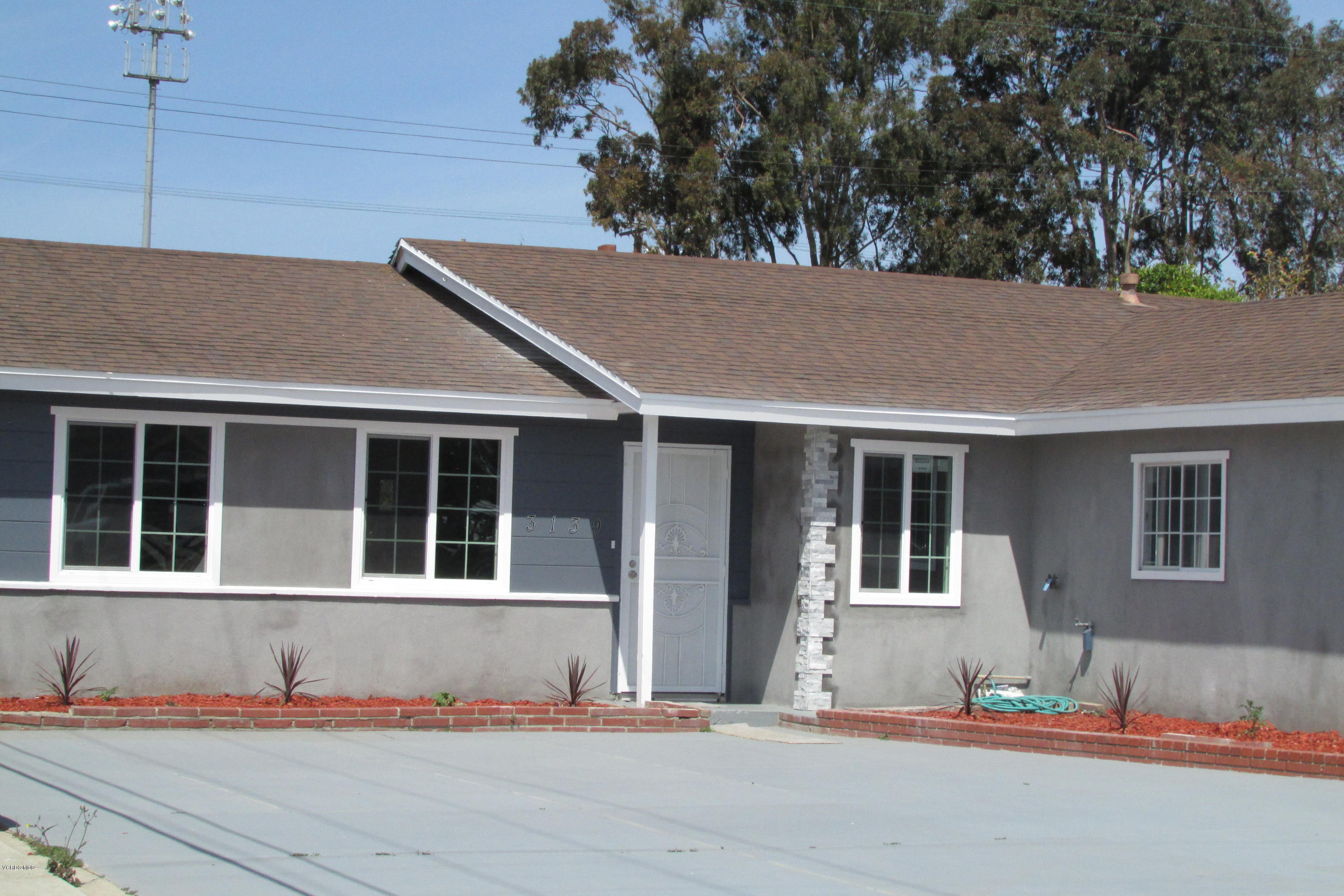 3139 Napa Street Oxnard, CA 93033 - Photo 2 of 42 IMG_4942