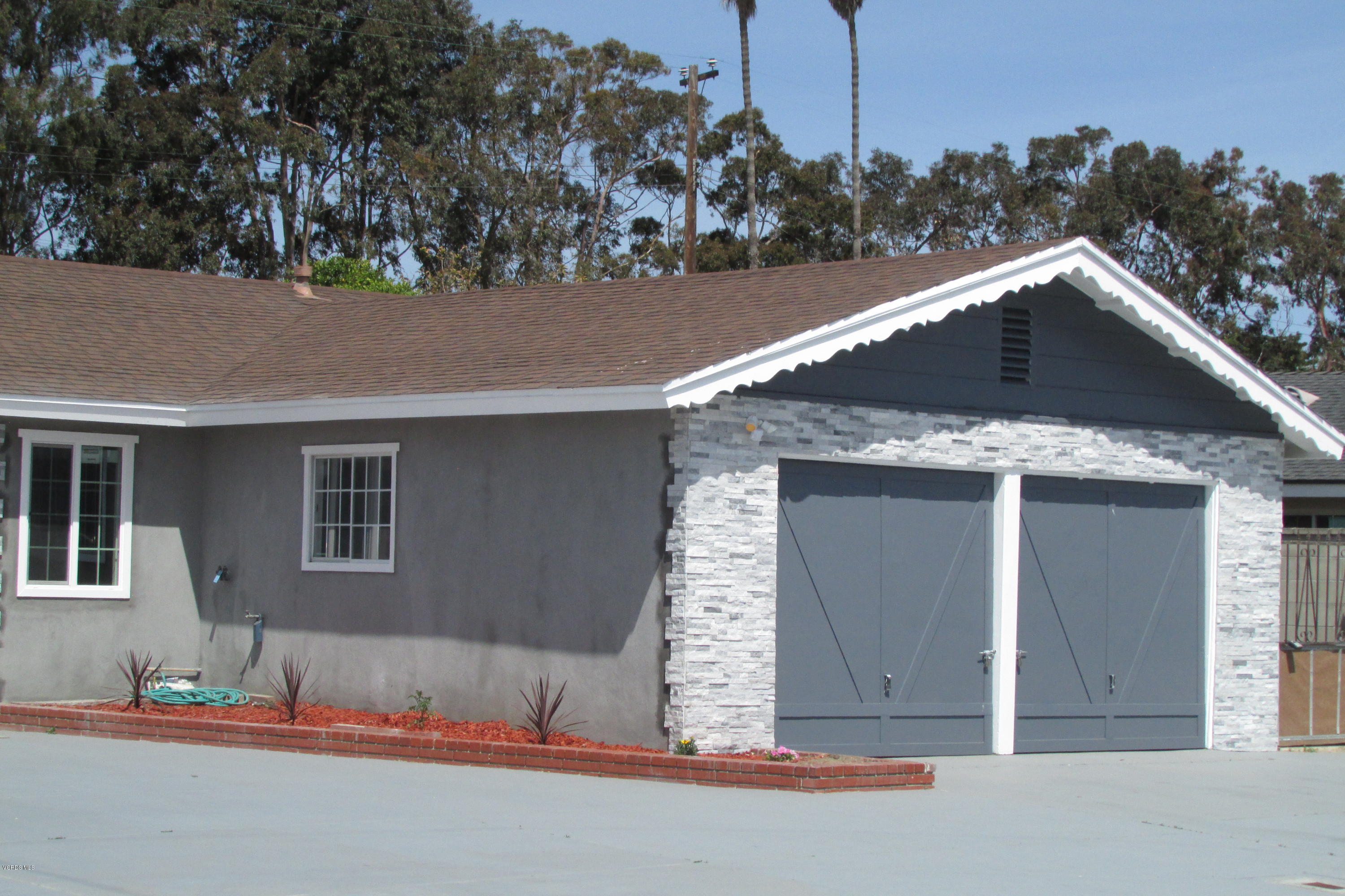 3139 Napa Street Oxnard, CA 93033 - Photo 3 of 42 IMG_4944