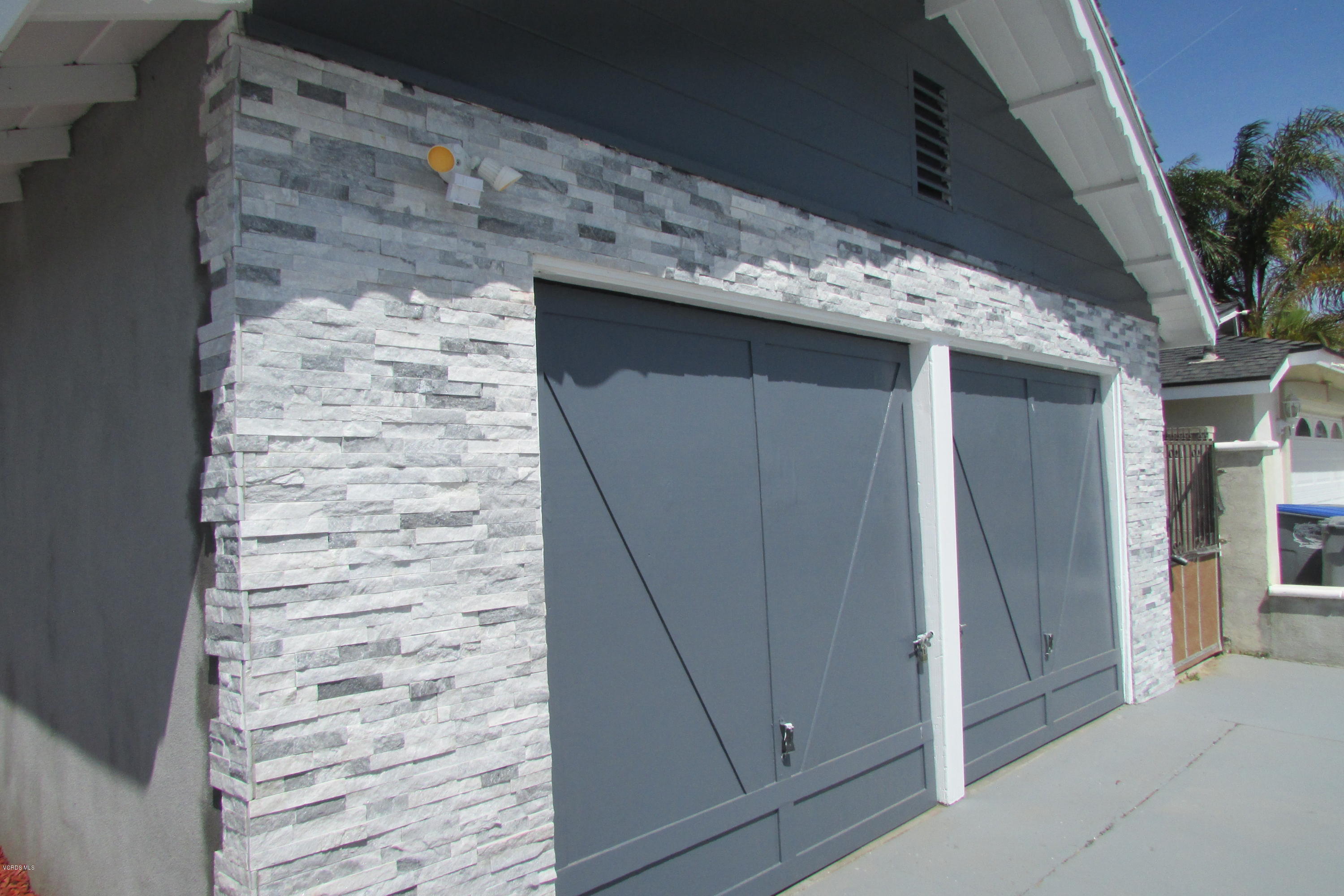 3139 Napa Street Oxnard, CA 93033 - Photo 4 of 42 IMG_4949