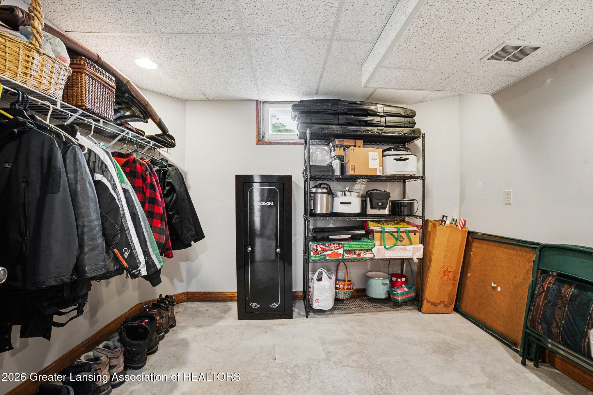 2347 South Nottawa Road Mount Pleasant, MI 48858 - Photo 22 of 39 022_file_1315