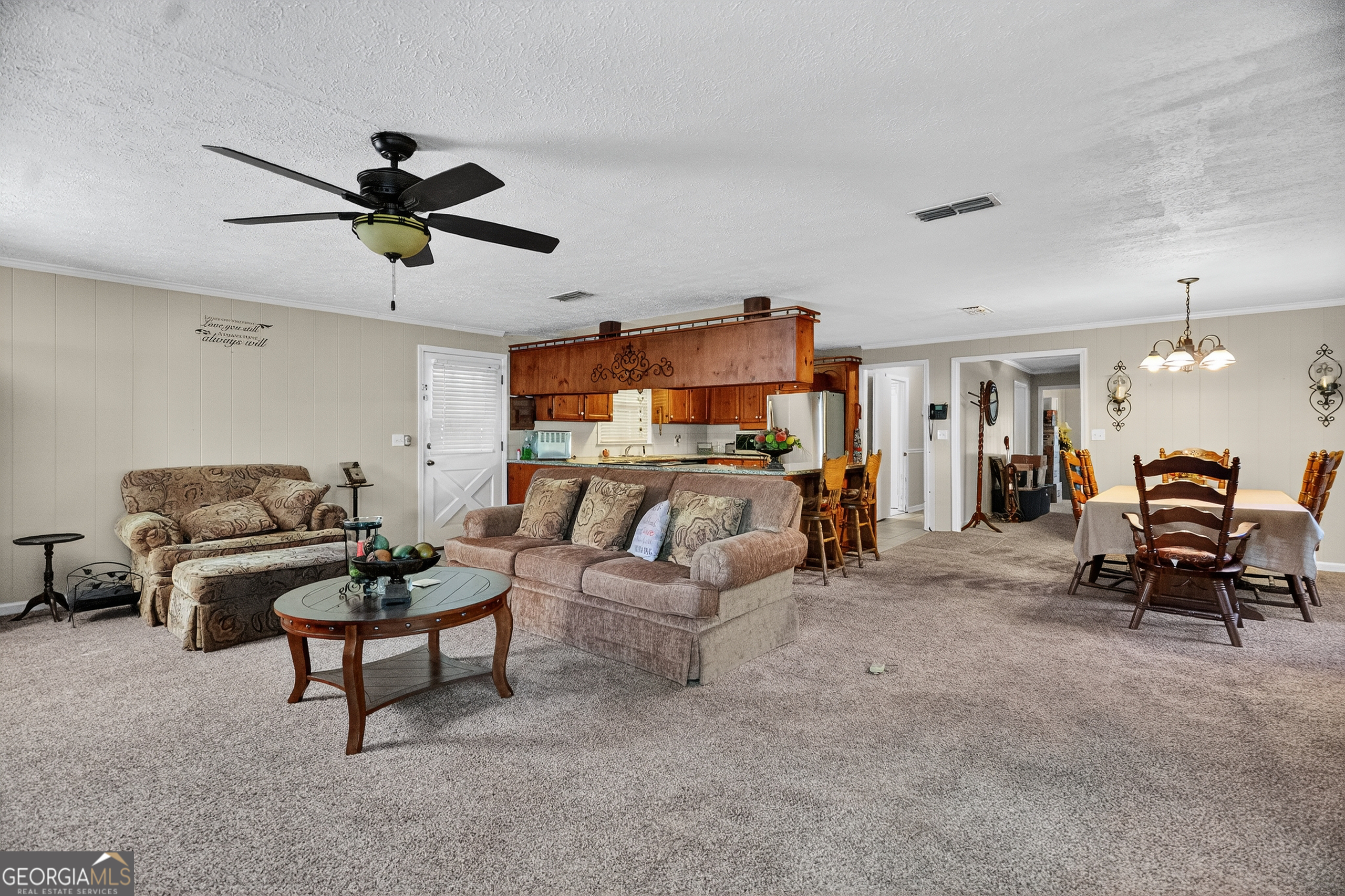 709 Vernon Ferry Road LaGrange, GA 30240 - Photo 10 of 27 a living room with furniture