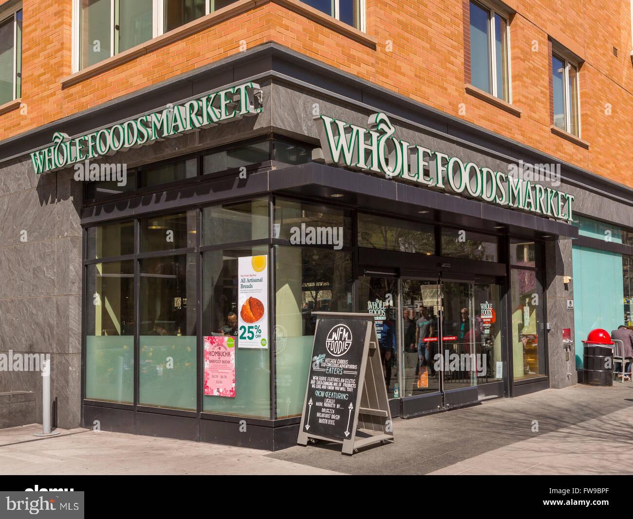 2475 Virginia Avenue Northwest, Unit 429 Washington, DC 20037 - Photo 33 of 35 a view of a building with retail shops