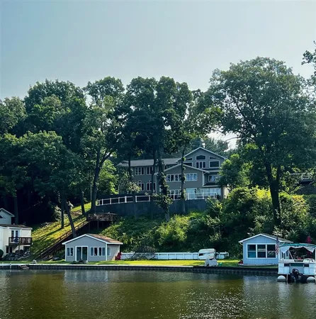 $1,375,000 | 851 Roselle Street, Jackson, MI 49201