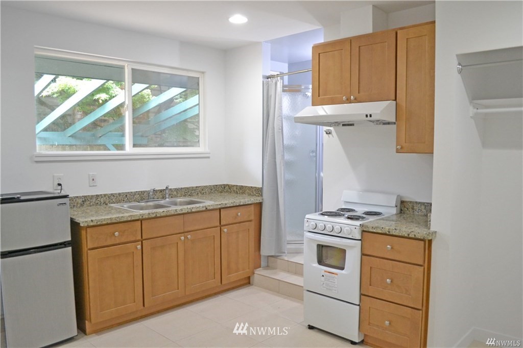 7615 201st Street Southwest Edmonds, WA 98026 - Photo 19 of 21 Gallery Image 19