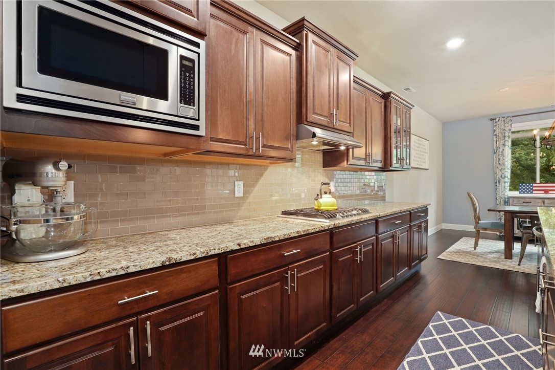 17819 33rd Avenue Southeast Bothell, WA 98012 - Photo 12 of 37