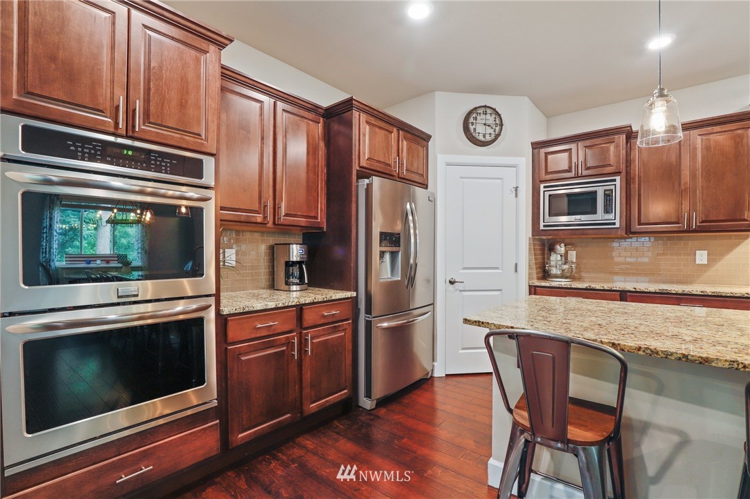 17819 33rd Avenue Southeast Bothell, WA 98012 - Photo 13 of 37