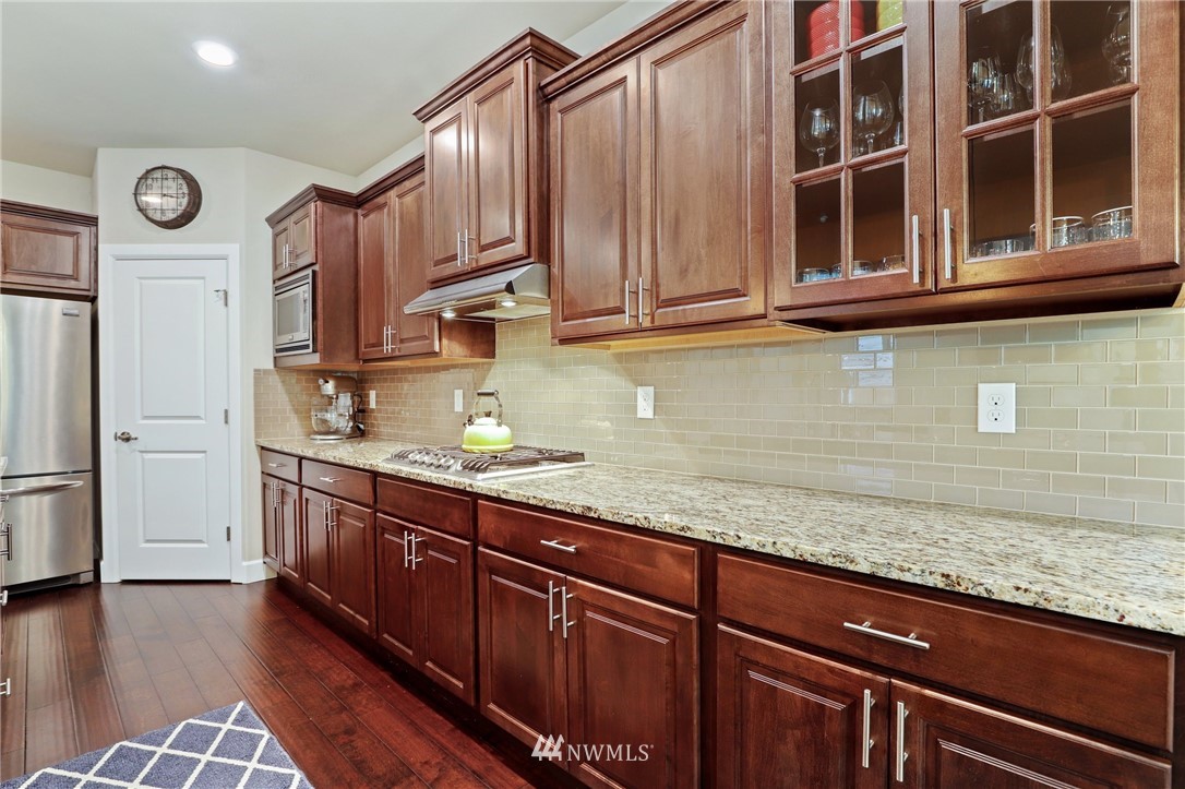 17819 33rd Avenue Southeast Bothell, WA 98012 - Photo 10 of 37