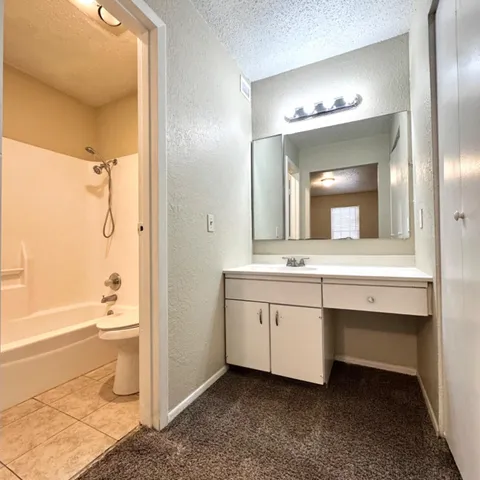 $1,300 | 9107 Boston Avenue, Lubbock, TX 79423