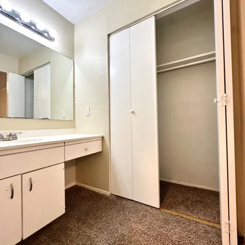 $1,335 | 9107 Boston Avenue, Lubbock, TX 79423