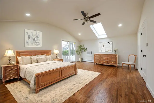 $799,000 | 571 Center Dyre Avenue, West Islip, NY 11795