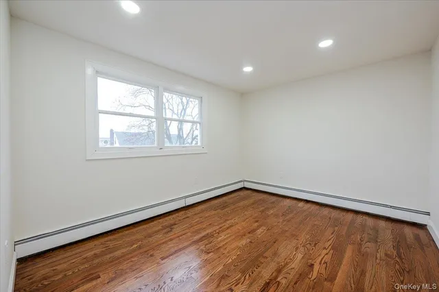 $799,000 | 571 Center Dyre Avenue, West Islip, NY 11795