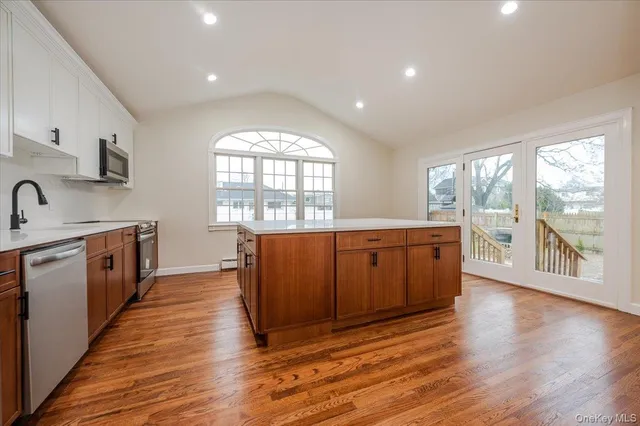 $799,000 | 571 Center Dyre Avenue, West Islip, NY 11795