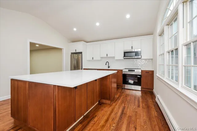 $799,000 | 571 Center Dyre Avenue, West Islip, NY 11795