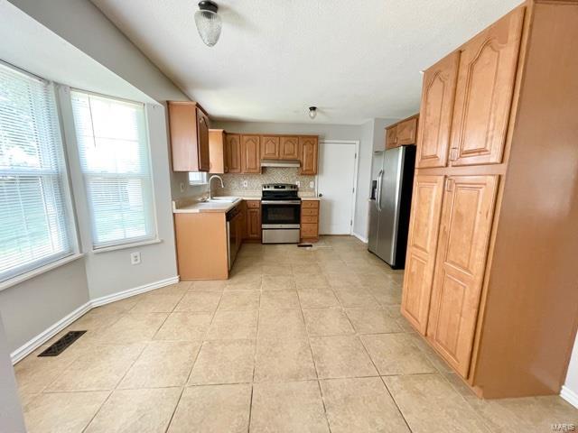 3276 Brookstone Court Belleville, IL 62221 - Photo 5 of 22