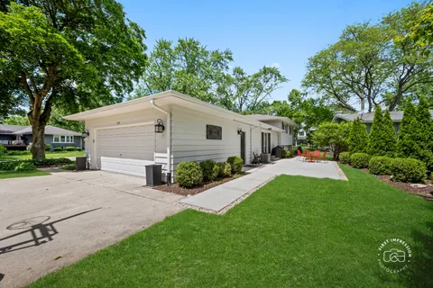 $675,000 | 325 Hemlock Lane, Naperville, IL 60540