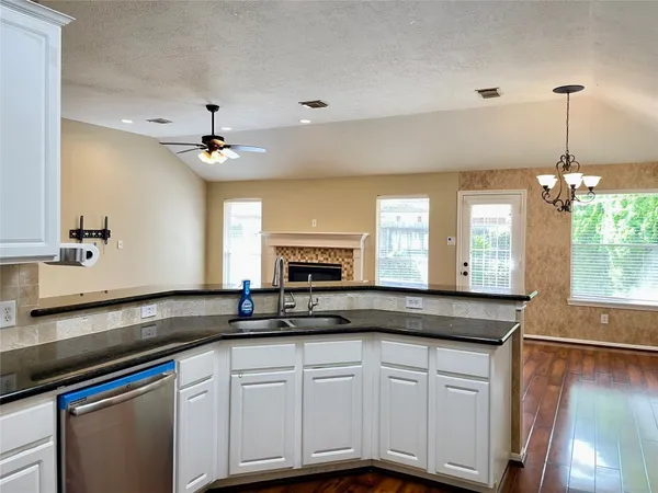 $2,600 | 1602 Lawick Circle, Sugar Land, TX 77478