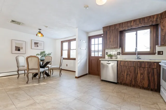 $799,900 | 21 Meadowvale Road, Burlington, MA 01803