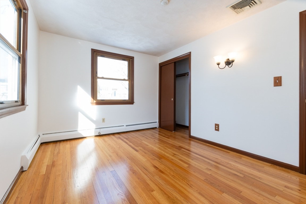 21 Meadowvale Road Burlington, MA 01803 - Photo 22 of 40