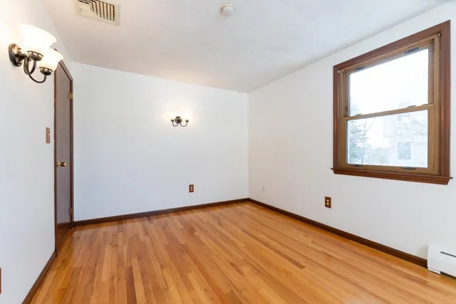 $799,900 | 21 Meadowvale Road, Burlington, MA 01803