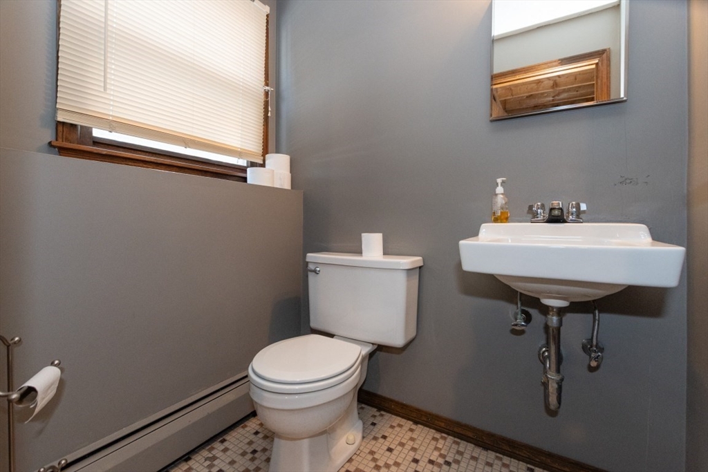 21 Meadowvale Road Burlington, MA 01803 - Photo 36 of 40